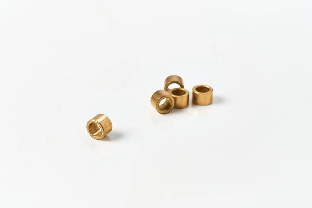 831/00132 - JCB BUSH OIL RETAINING